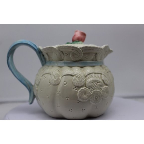 Fitz & Floyd - Victorian Lace Collection Teapot - Hydrangea & Roses - Picture 2 of 7